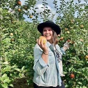 Meet your Posher, Mariya